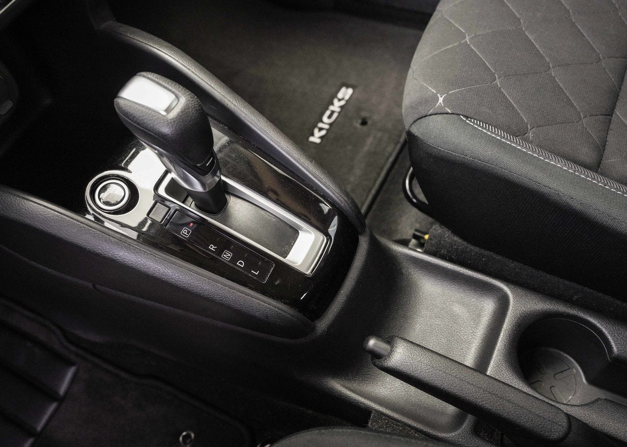 2020 Nissan Kicks S FWD