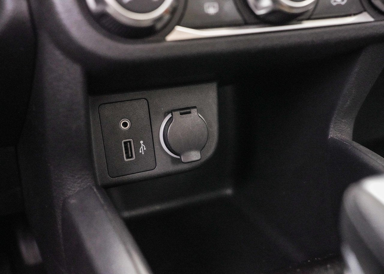 2020 Nissan Kicks S FWD