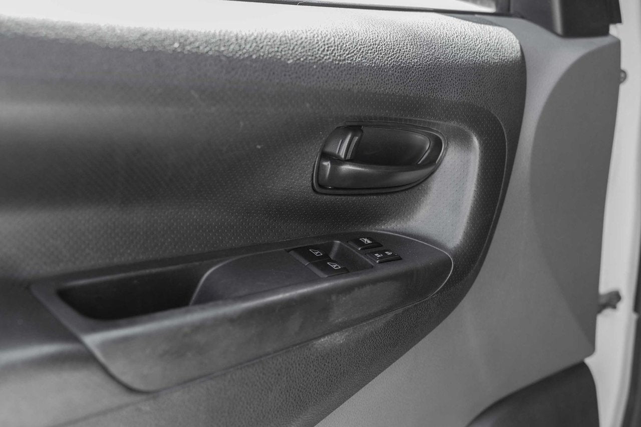 2015 Nissan NV200 **SV**