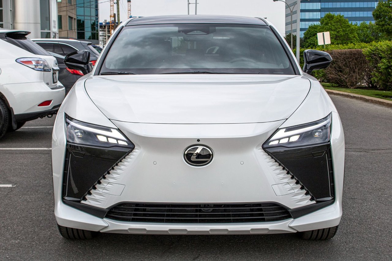 2023 Lexus RZ 450e