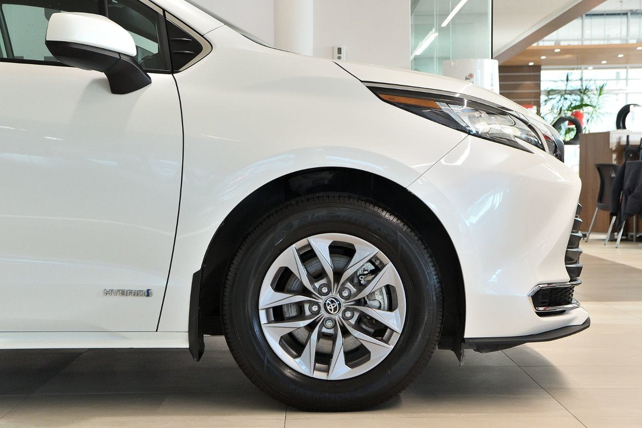 2021 Toyota Sienna Hybrid