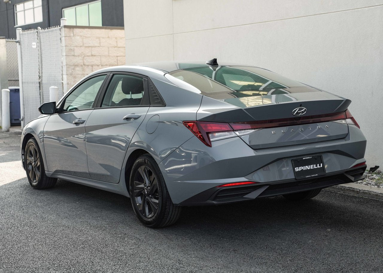 2022 Hyundai Elantra Preferred