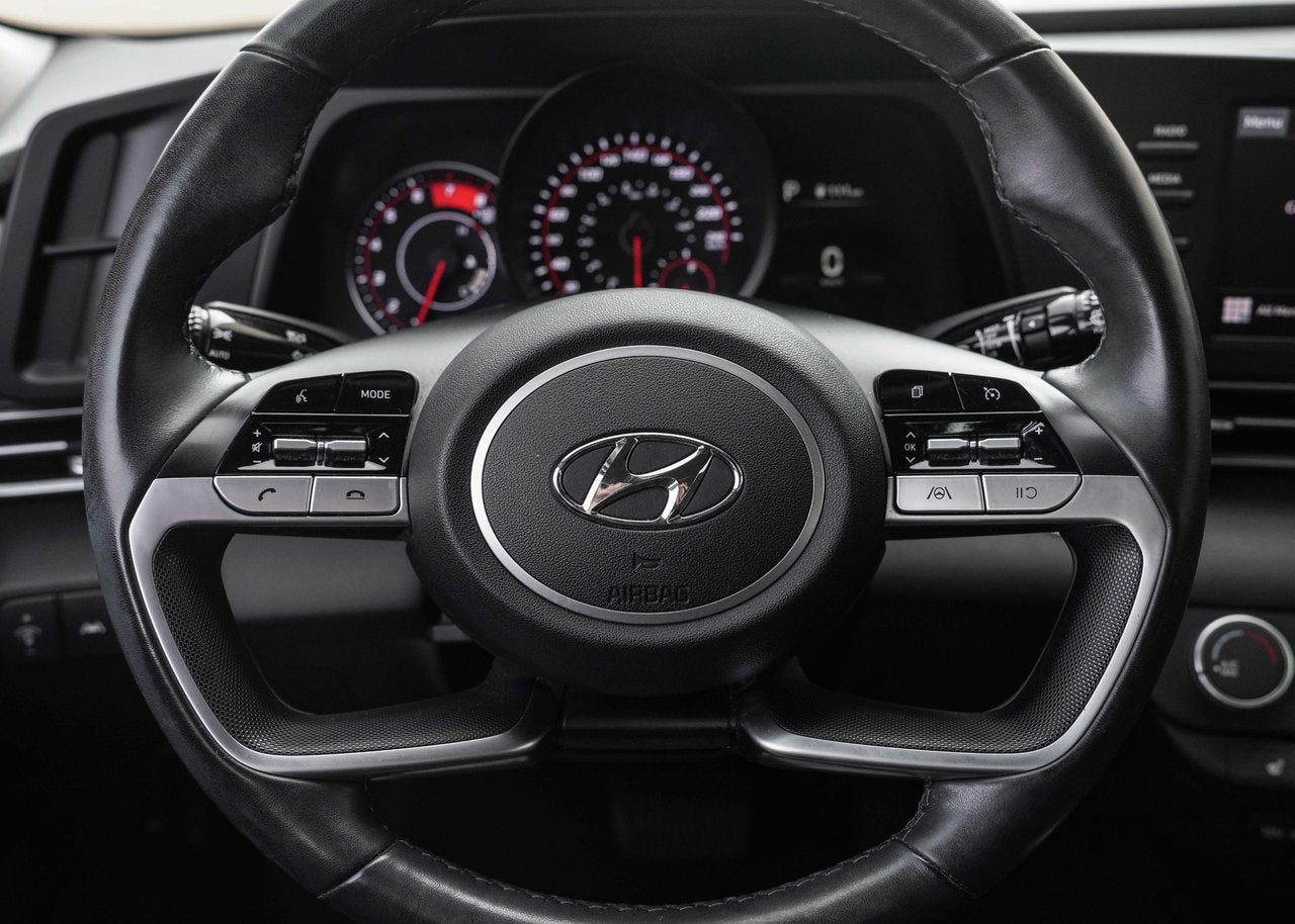 2022 Hyundai Elantra Preferred