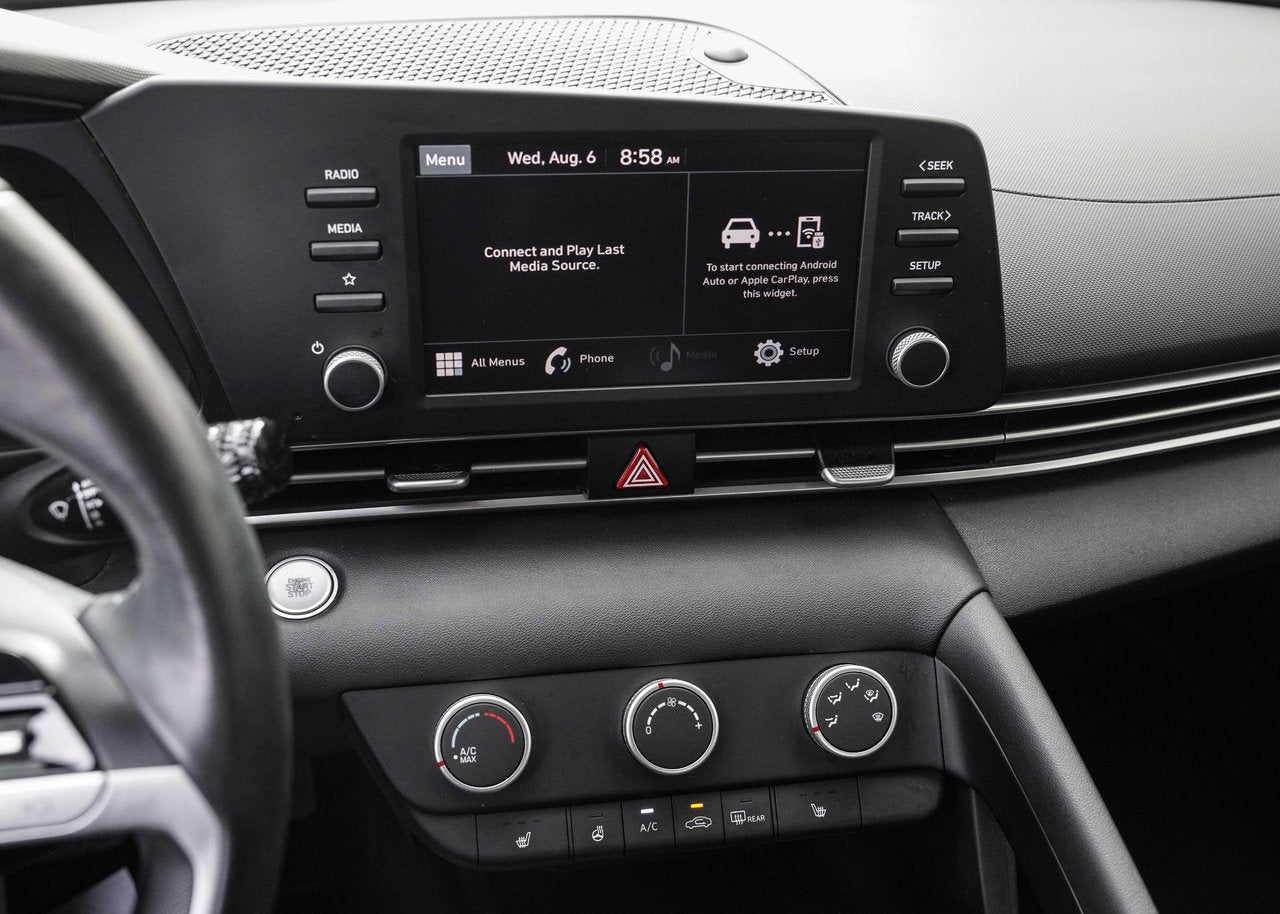 2022 Hyundai Elantra Preferred