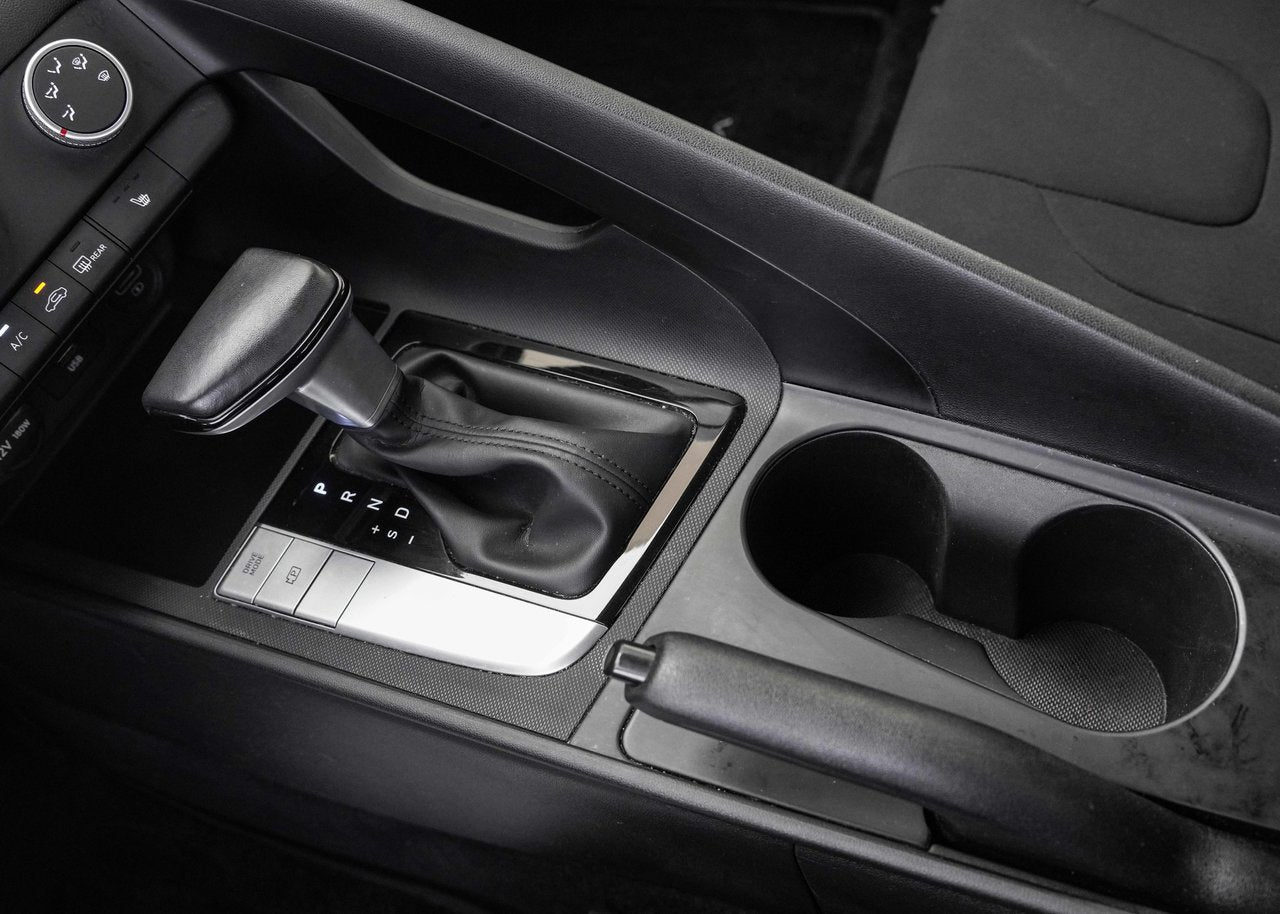 2022 Hyundai Elantra Preferred
