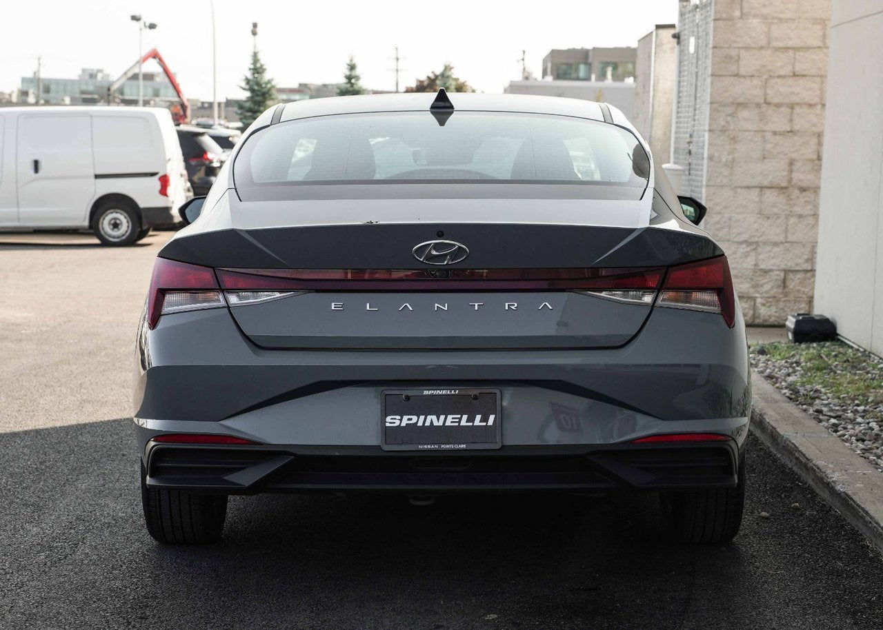 2022 Hyundai Elantra Preferred