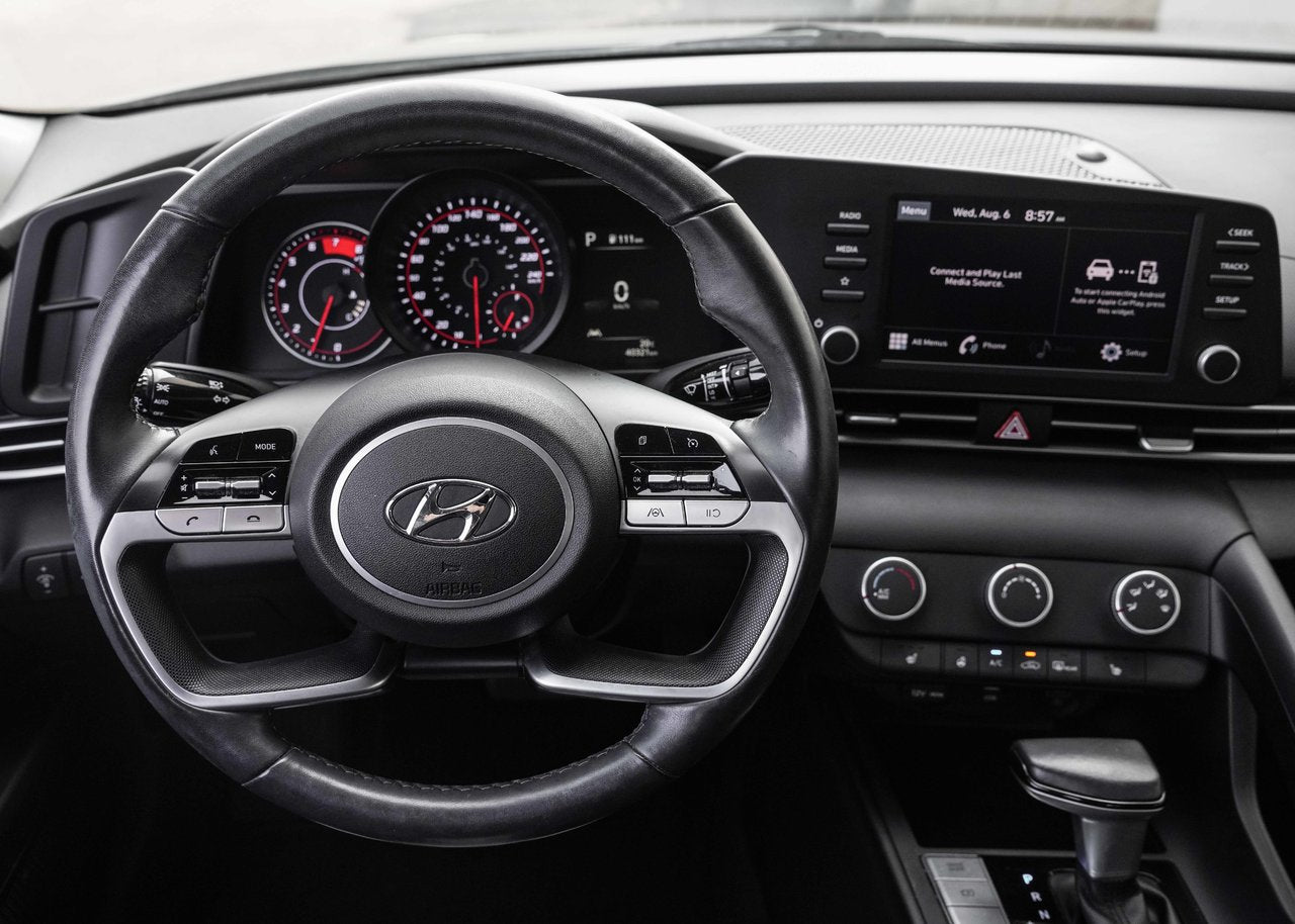 2022 Hyundai Elantra Preferred