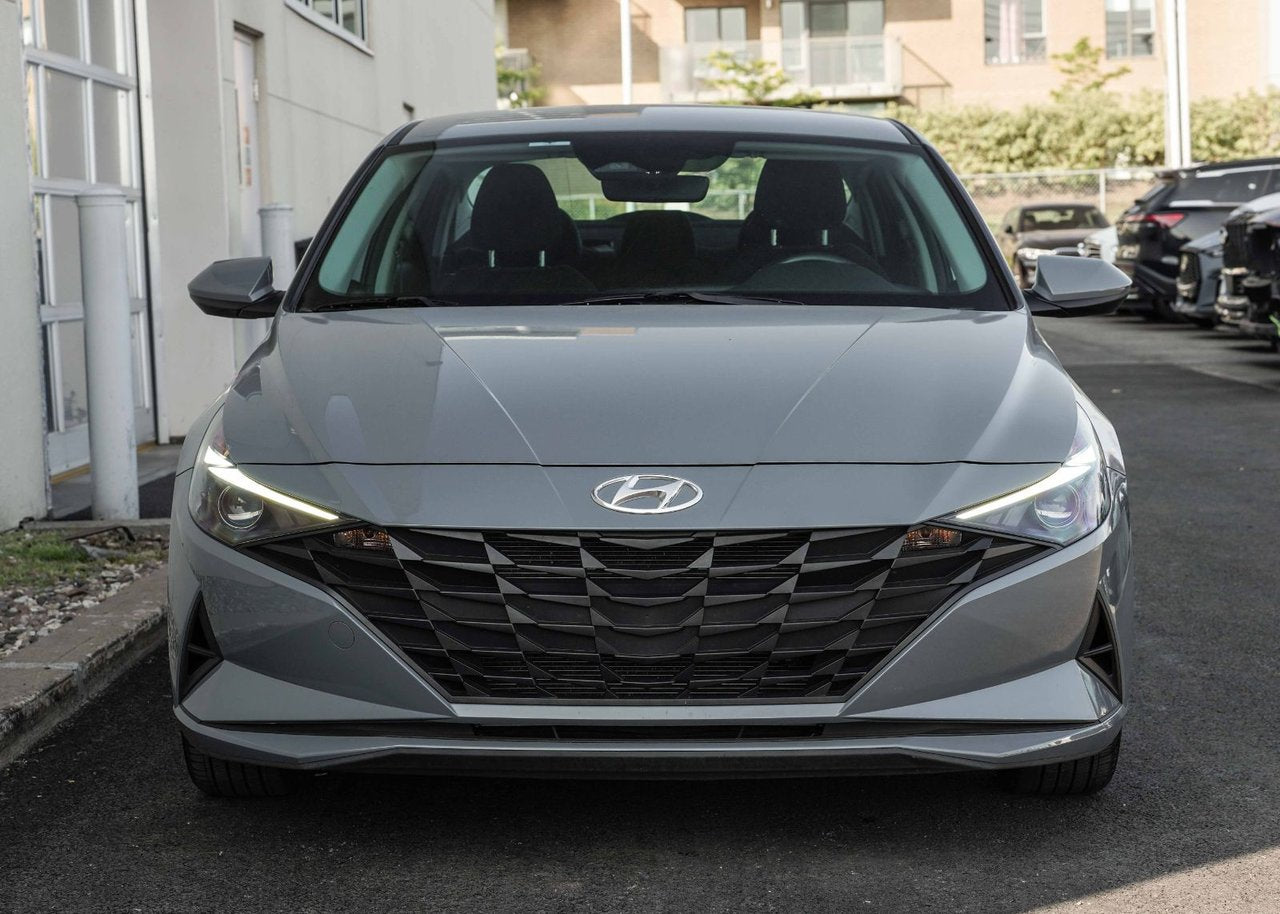 2022 Hyundai Elantra Preferred