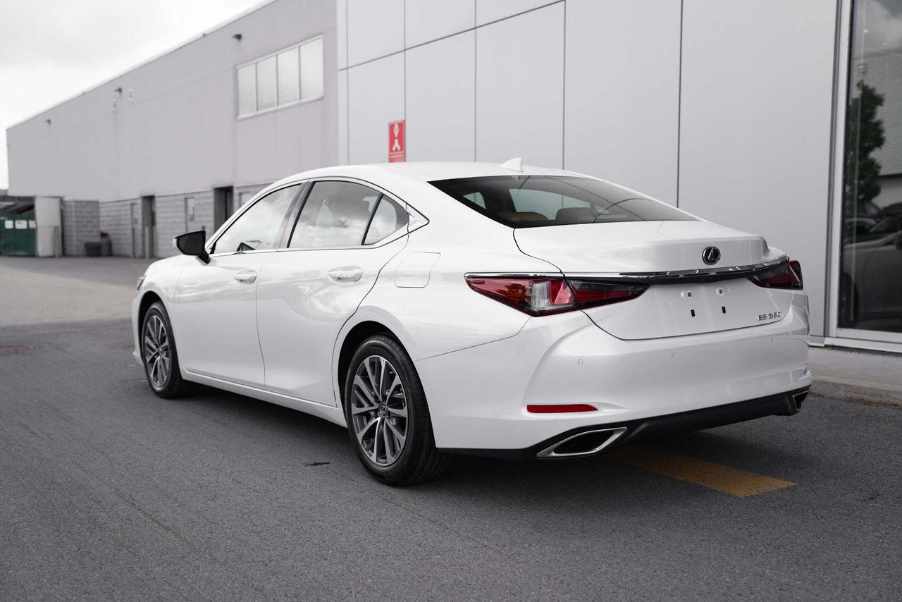 2024 Lexus ES