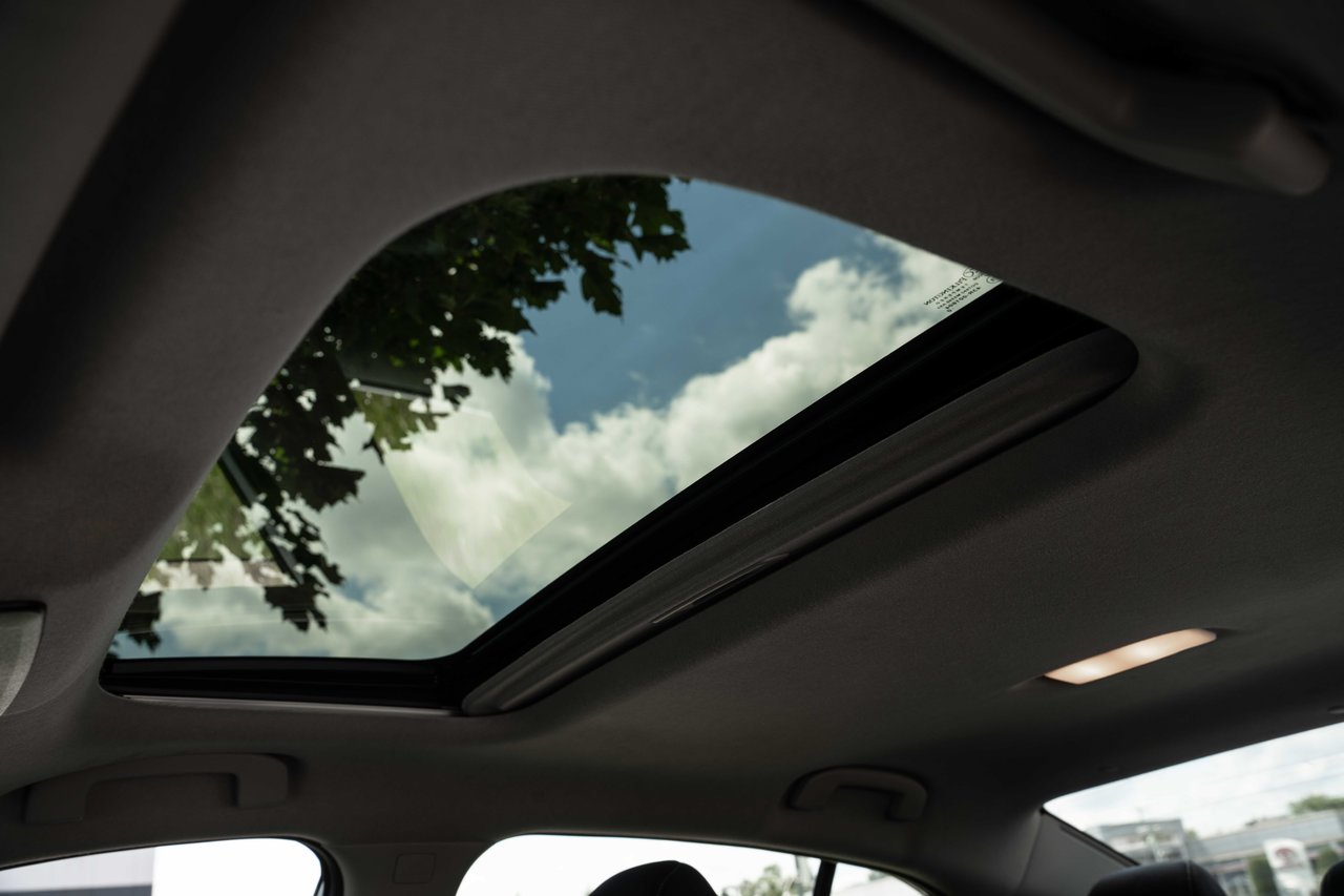2021 Nissan Sentra SV SUNROOF