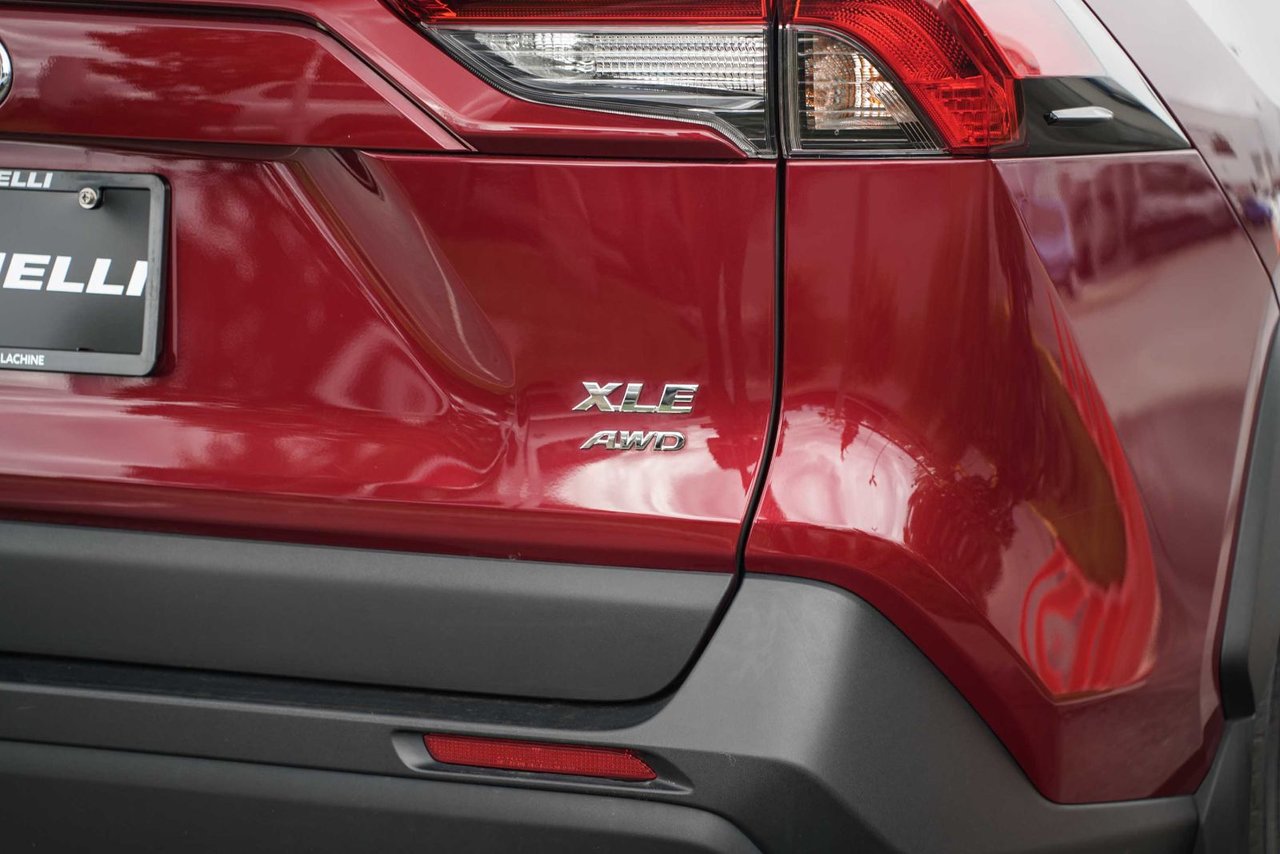2022 Toyota RAV4 XLE