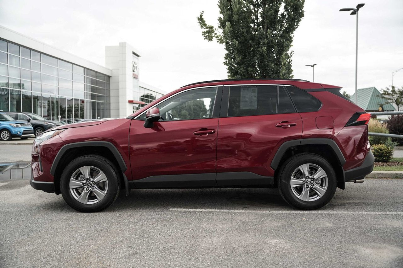 2022 Toyota RAV4 XLE
