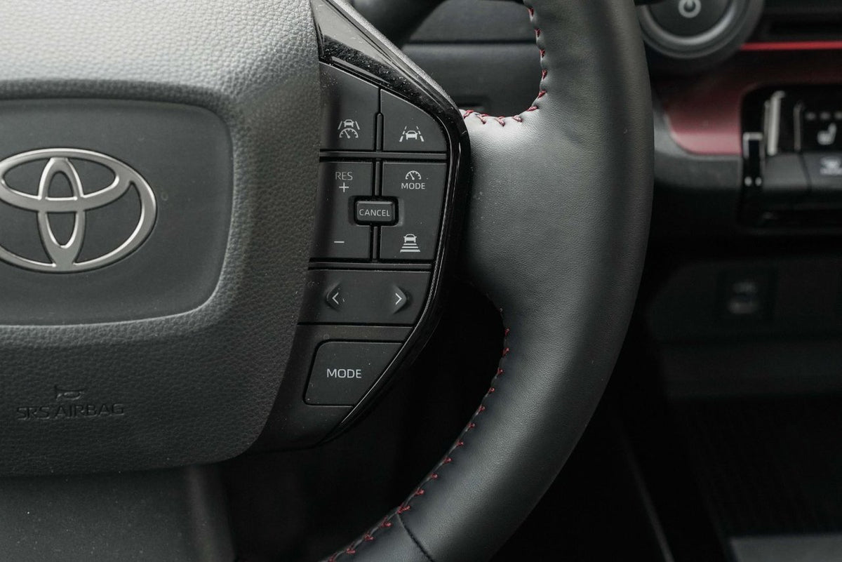 2024 Toyota PRIUS PRIME XSE