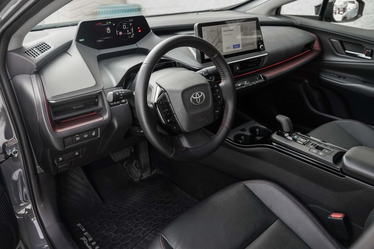 2024 Toyota PRIUS PRIME XSE