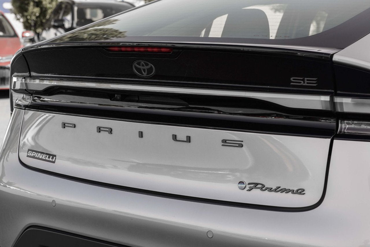 2024 Toyota PRIUS PRIME SE