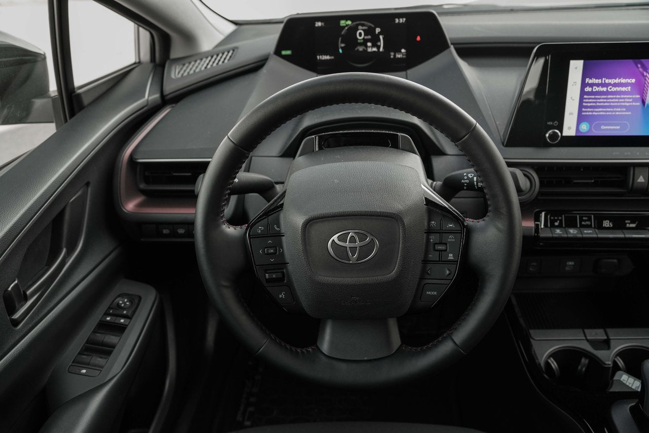 2024 Toyota PRIUS PRIME SE