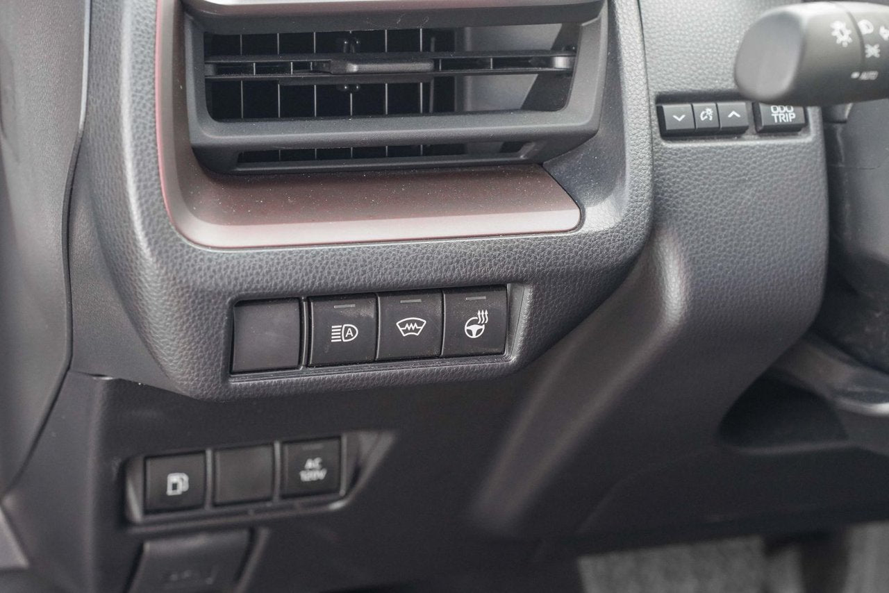 2024 Toyota PRIUS PRIME SE