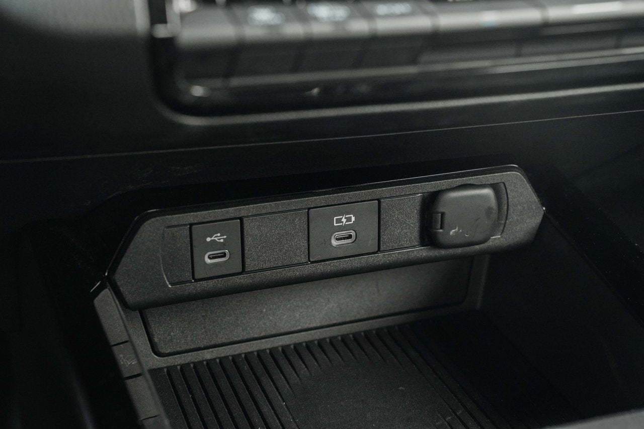 2024 Toyota PRIUS PRIME SE