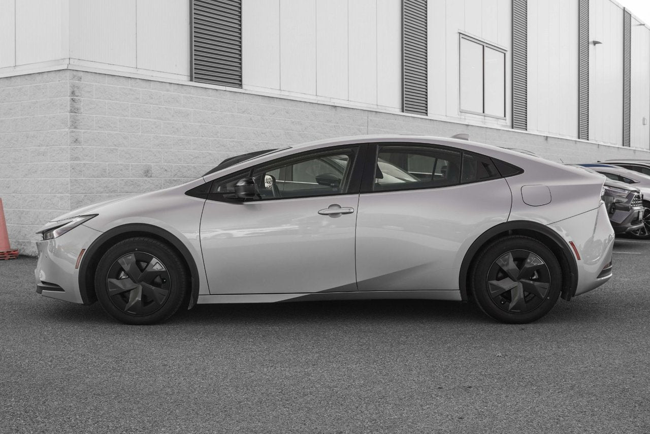 2024 Toyota PRIUS PRIME