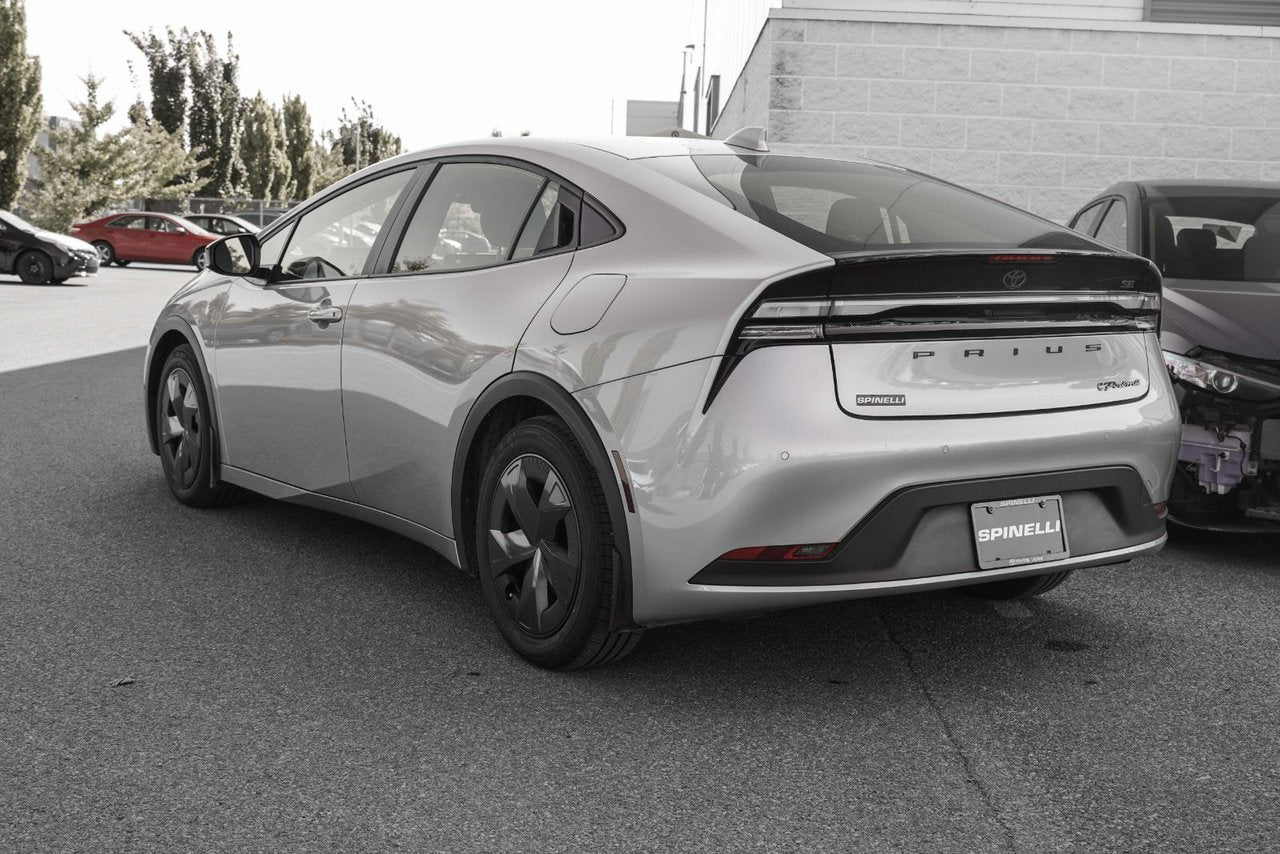 2024 Toyota PRIUS PRIME SE