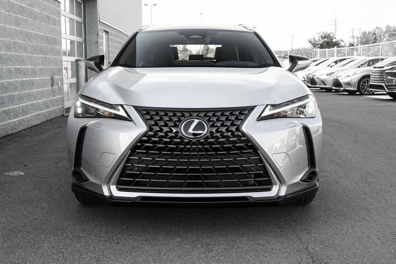 2025 Lexus UX HYBRID