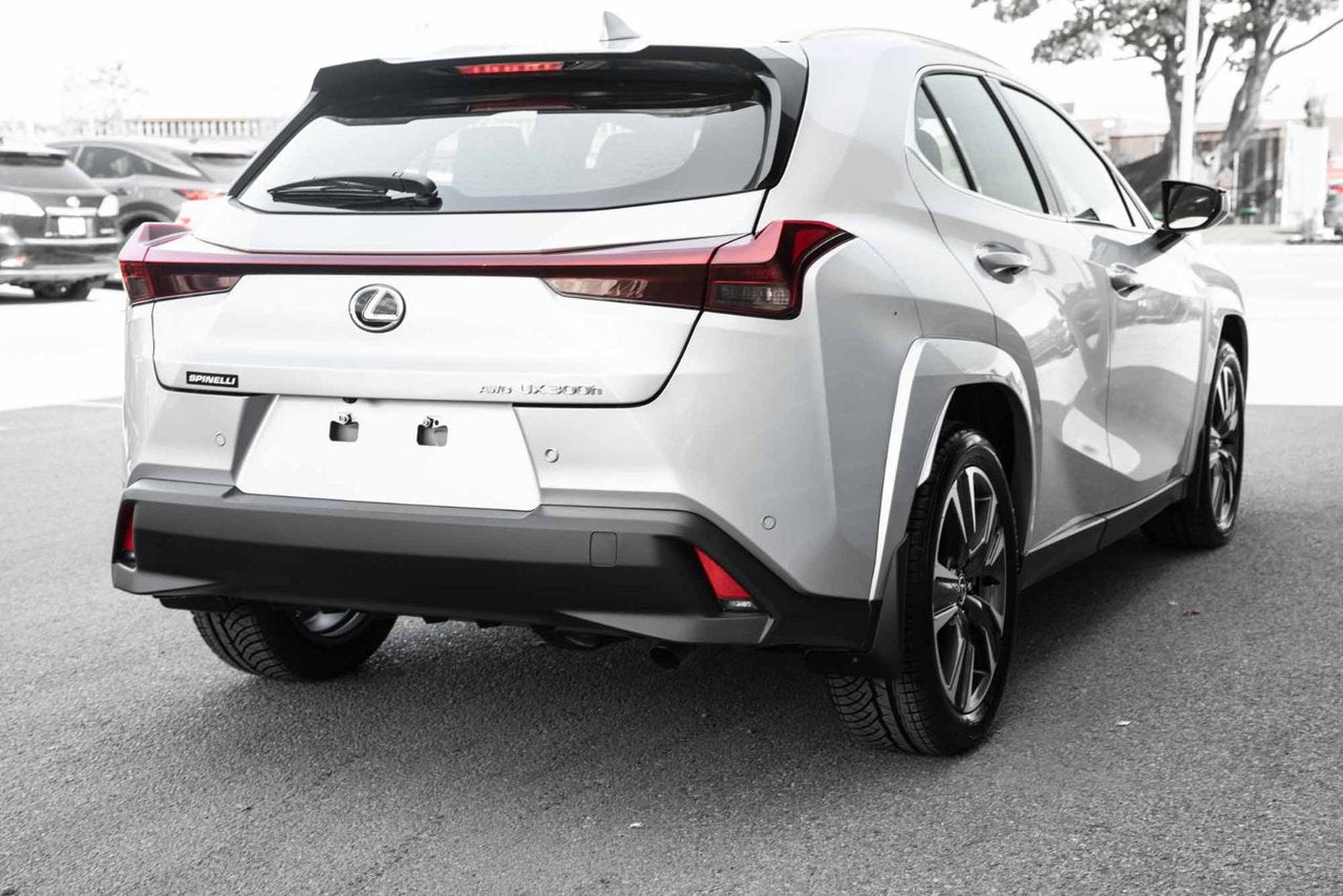 2025 Lexus UX HYBRID