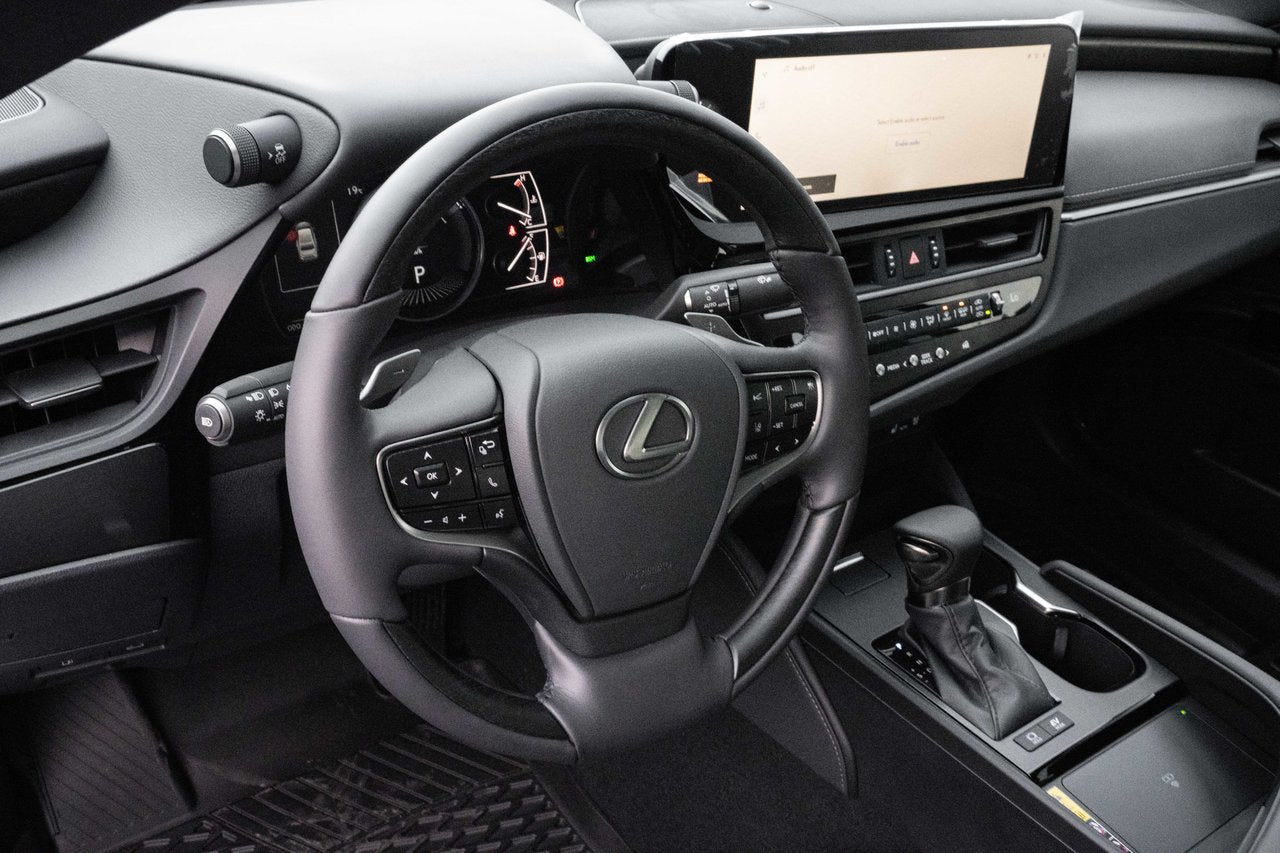 2025 Lexus ES