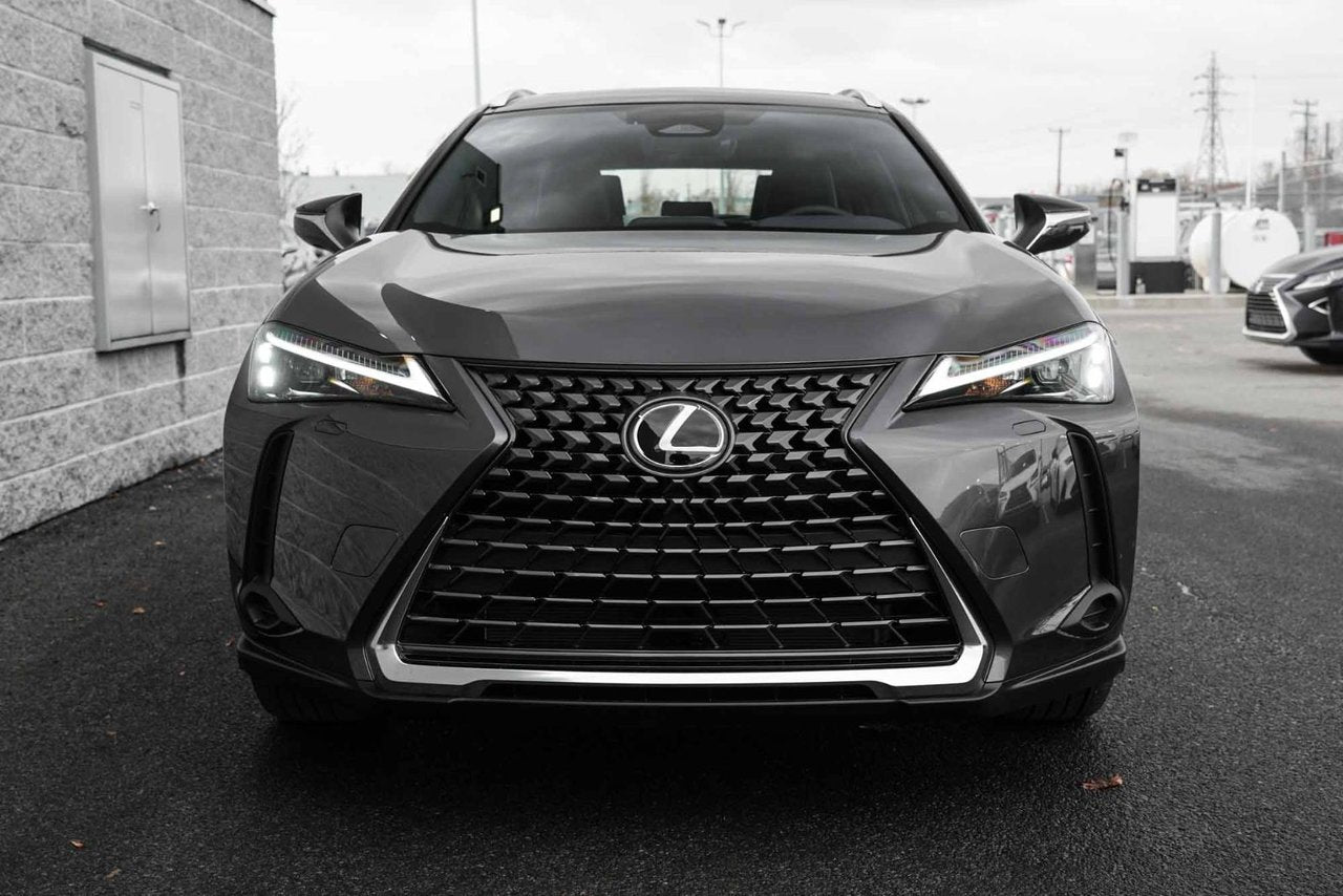 2025 Lexus UX HYBRID