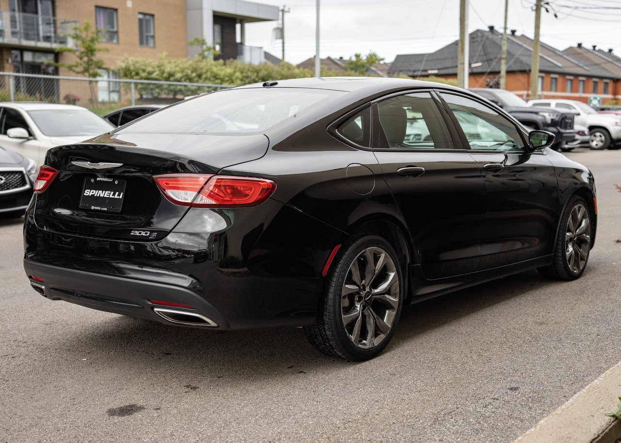 2015 Chrysler 200