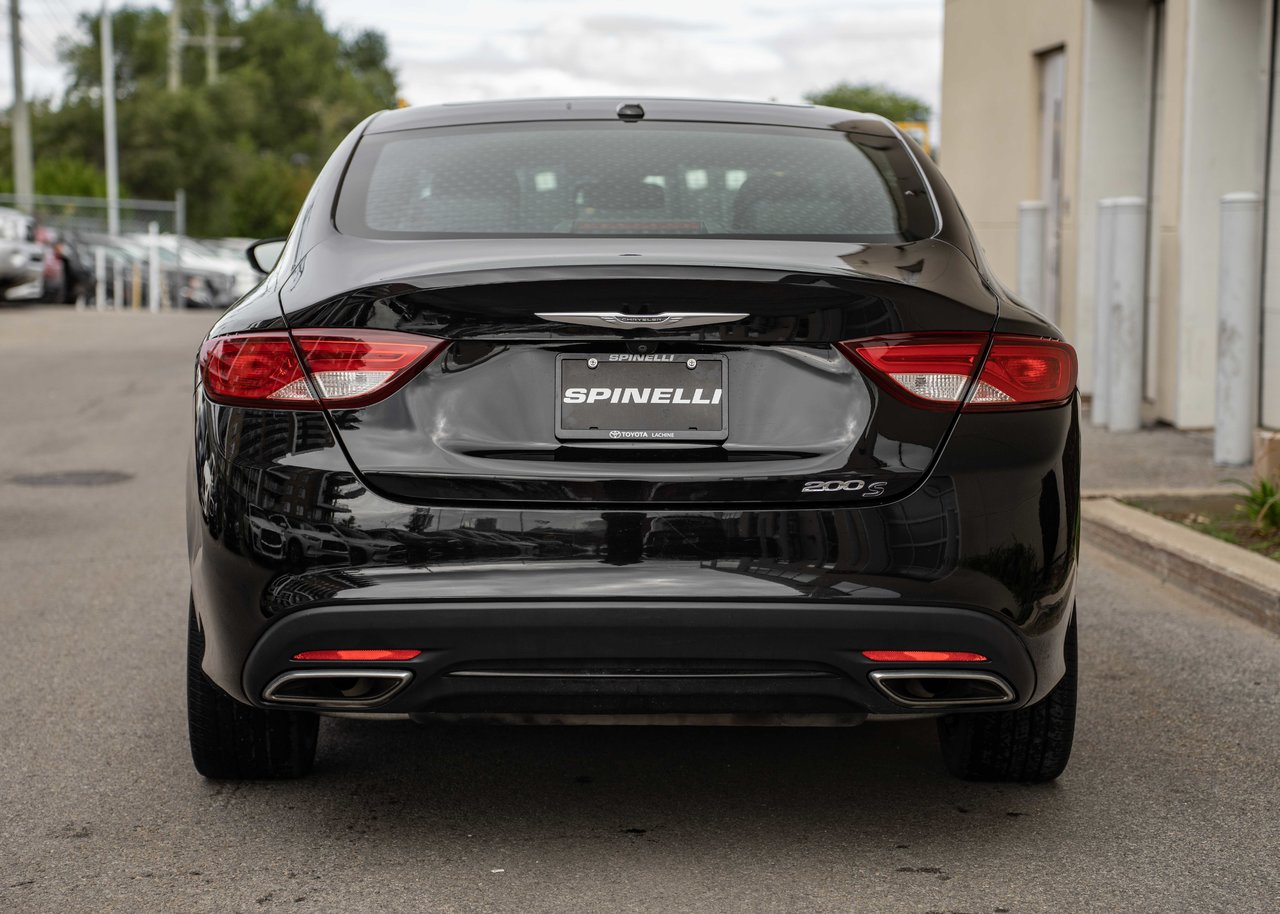 2015 Chrysler 200