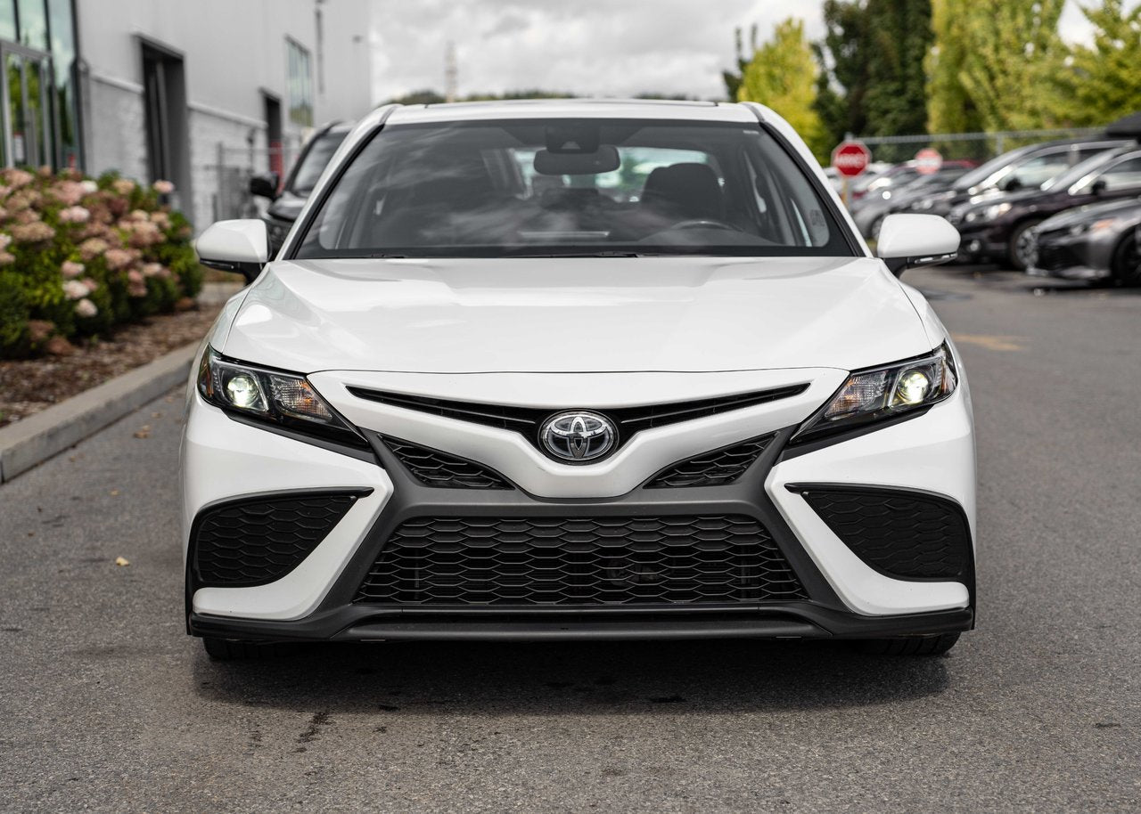 2022 Toyota Camry Hybrid