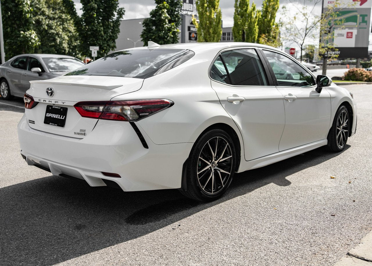 2022 Toyota Camry Hybrid