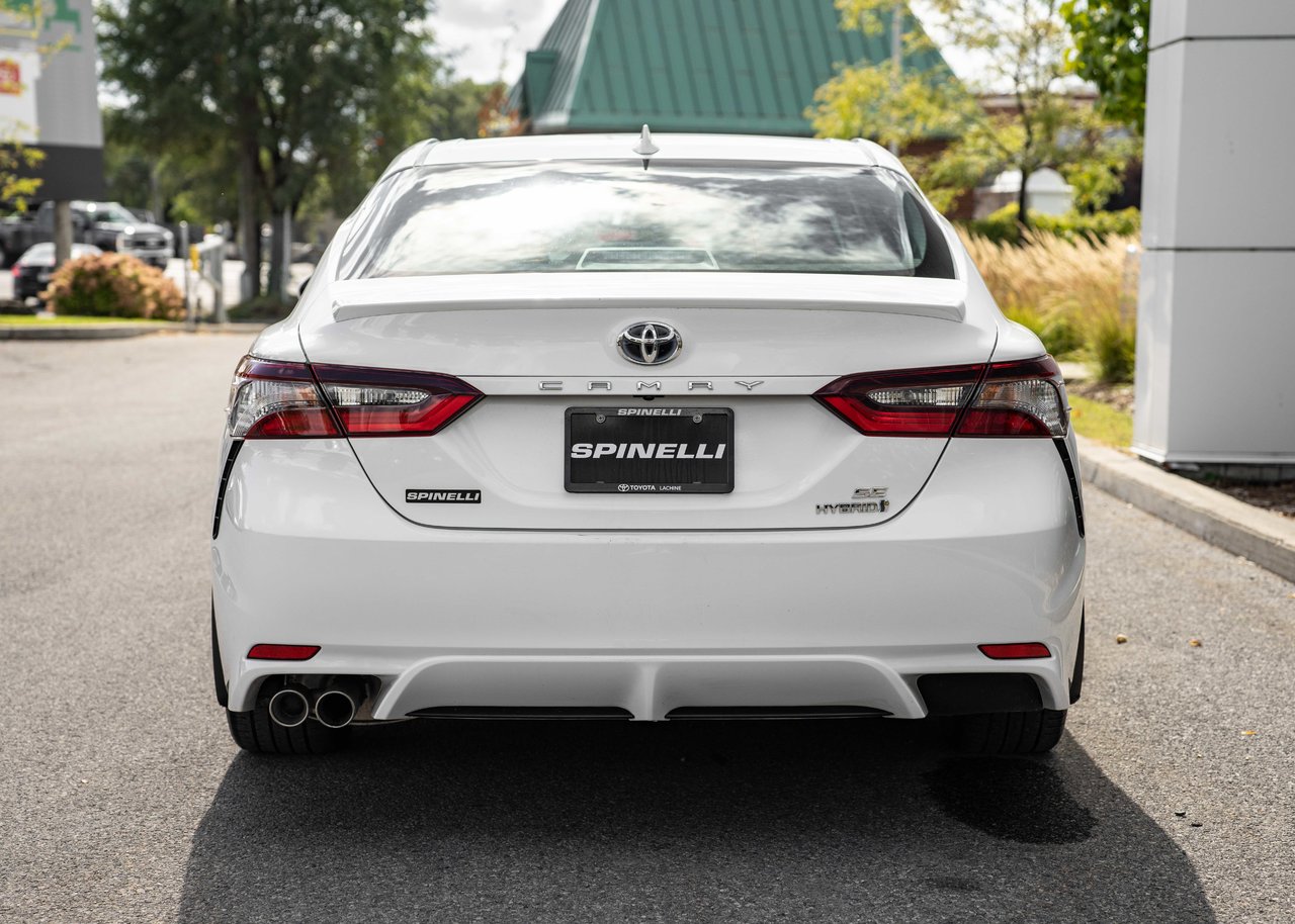 2022 Toyota Camry Hybrid