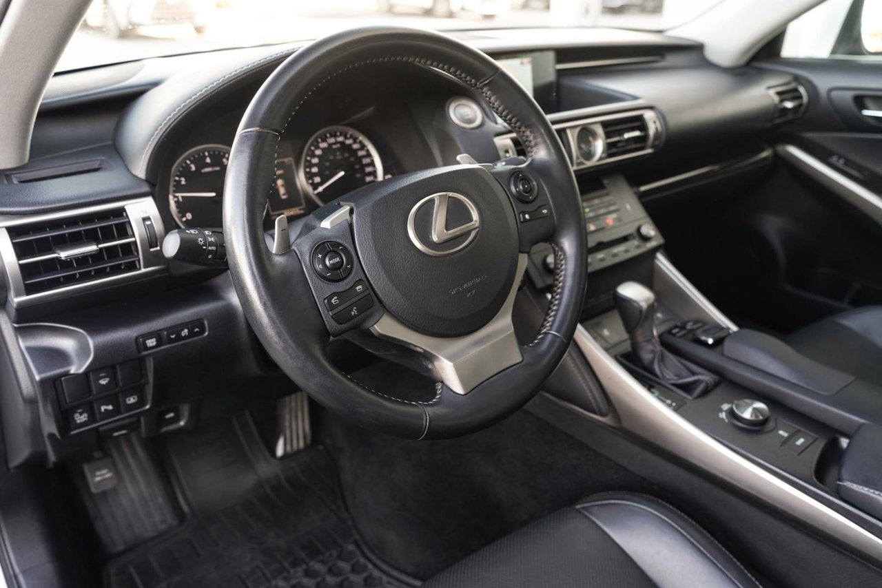 2015 Lexus IS