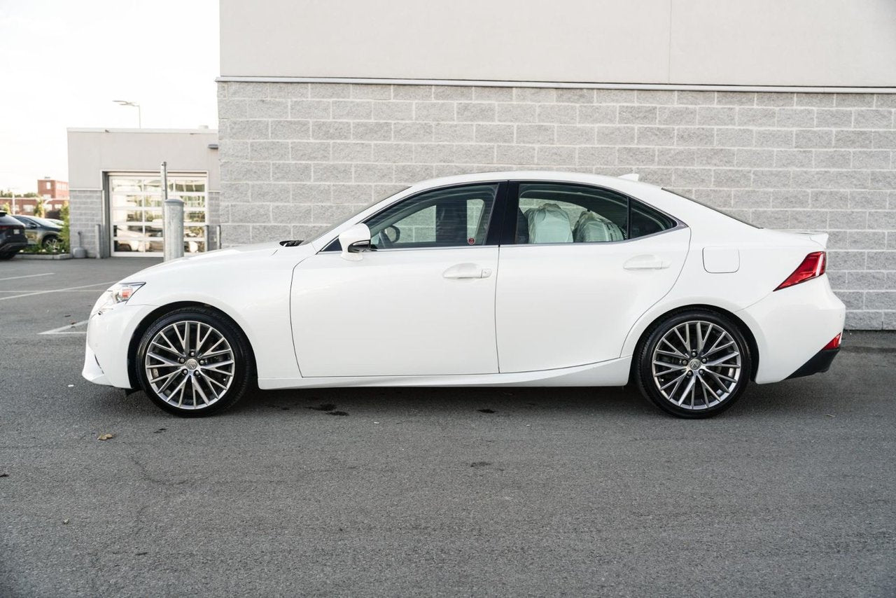 2015 Lexus IS