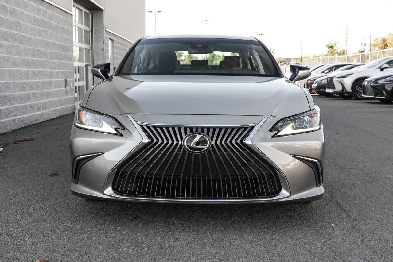 2019 Lexus ES