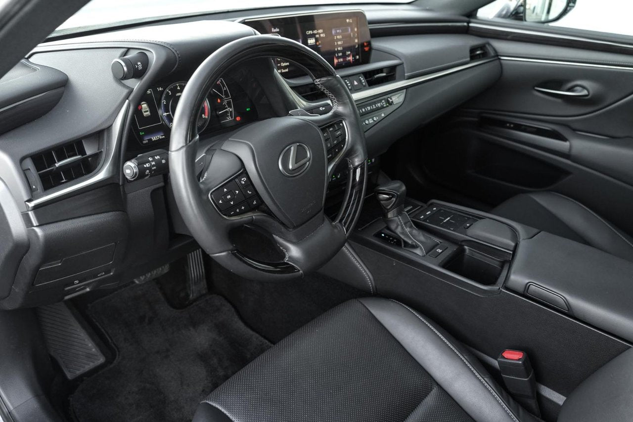 2019 Lexus ES