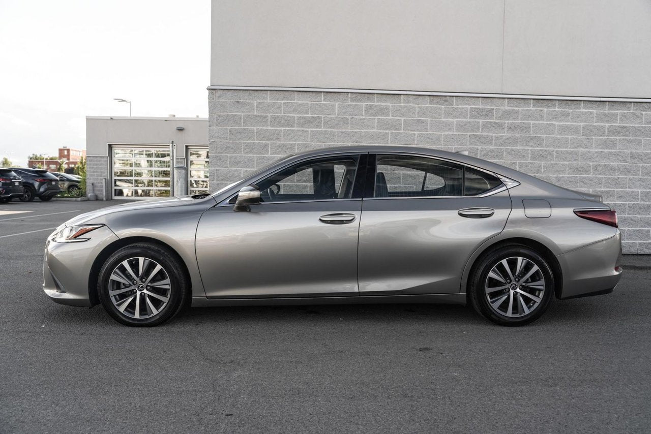 2019 Lexus ES