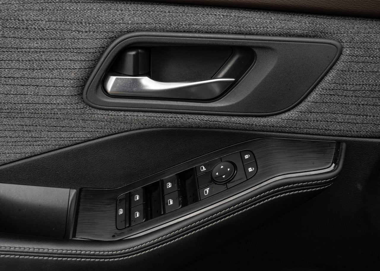 2023 Nissan Rogue SV AWD MOONROOF