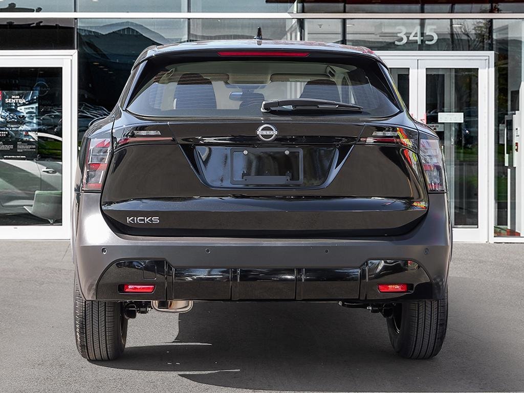 2025 Nissan KICKS