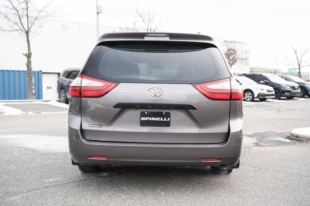 2015 Toyota Sienna