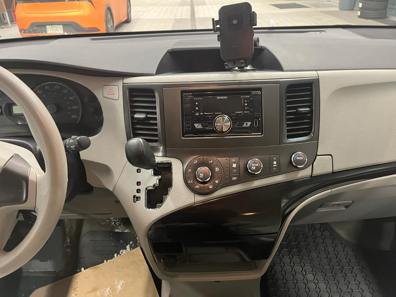 2012 Toyota Sienna