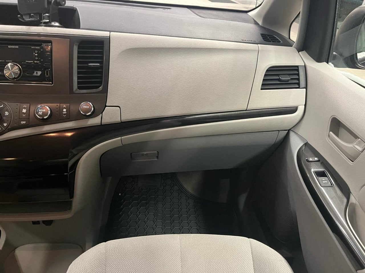 2012 Toyota Sienna