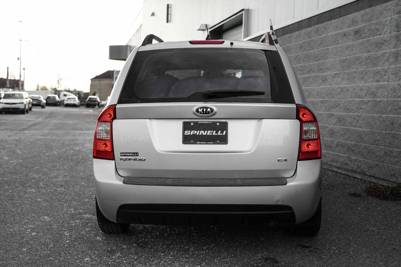 2010 Kia Rondo