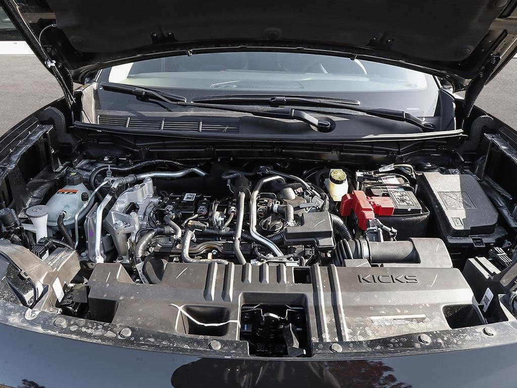 2025 Nissan Kicks SV