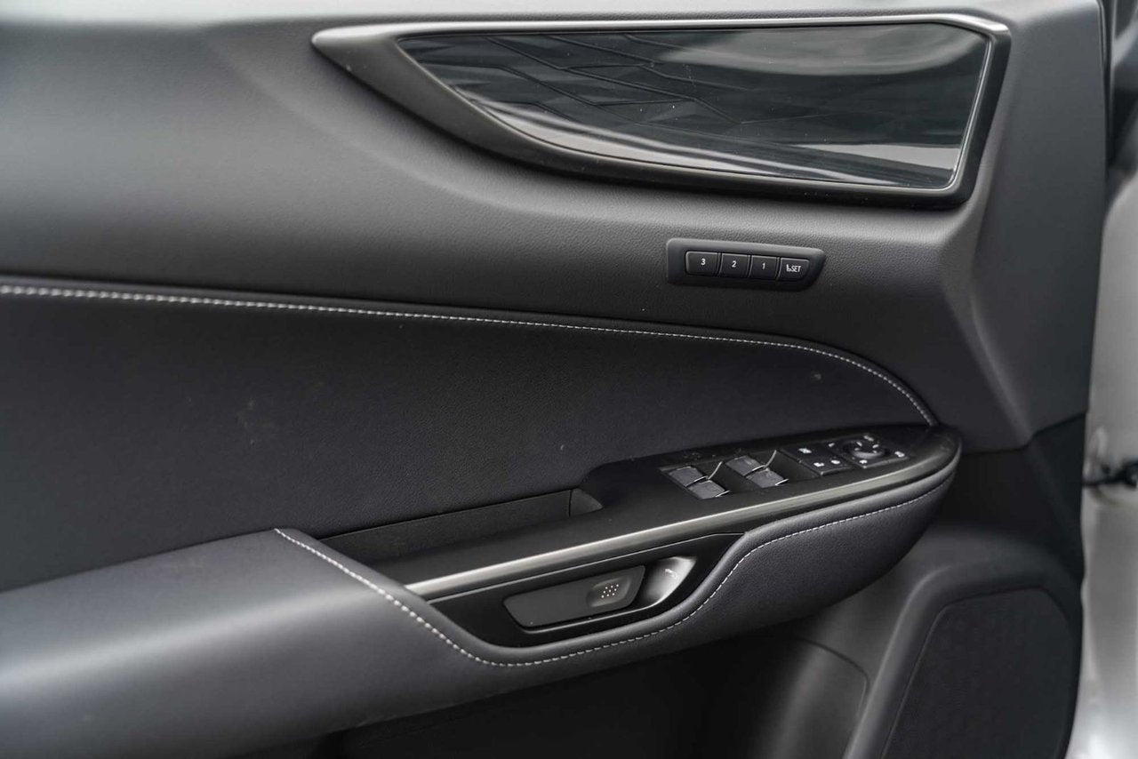 2025 Lexus NX HYBRID 350h