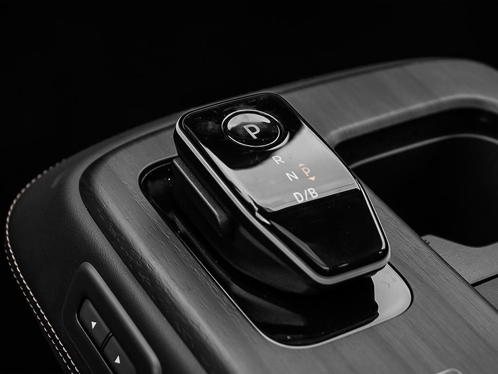 2025 Nissan Ariya Standard Range EVOLVE e-4ORCE