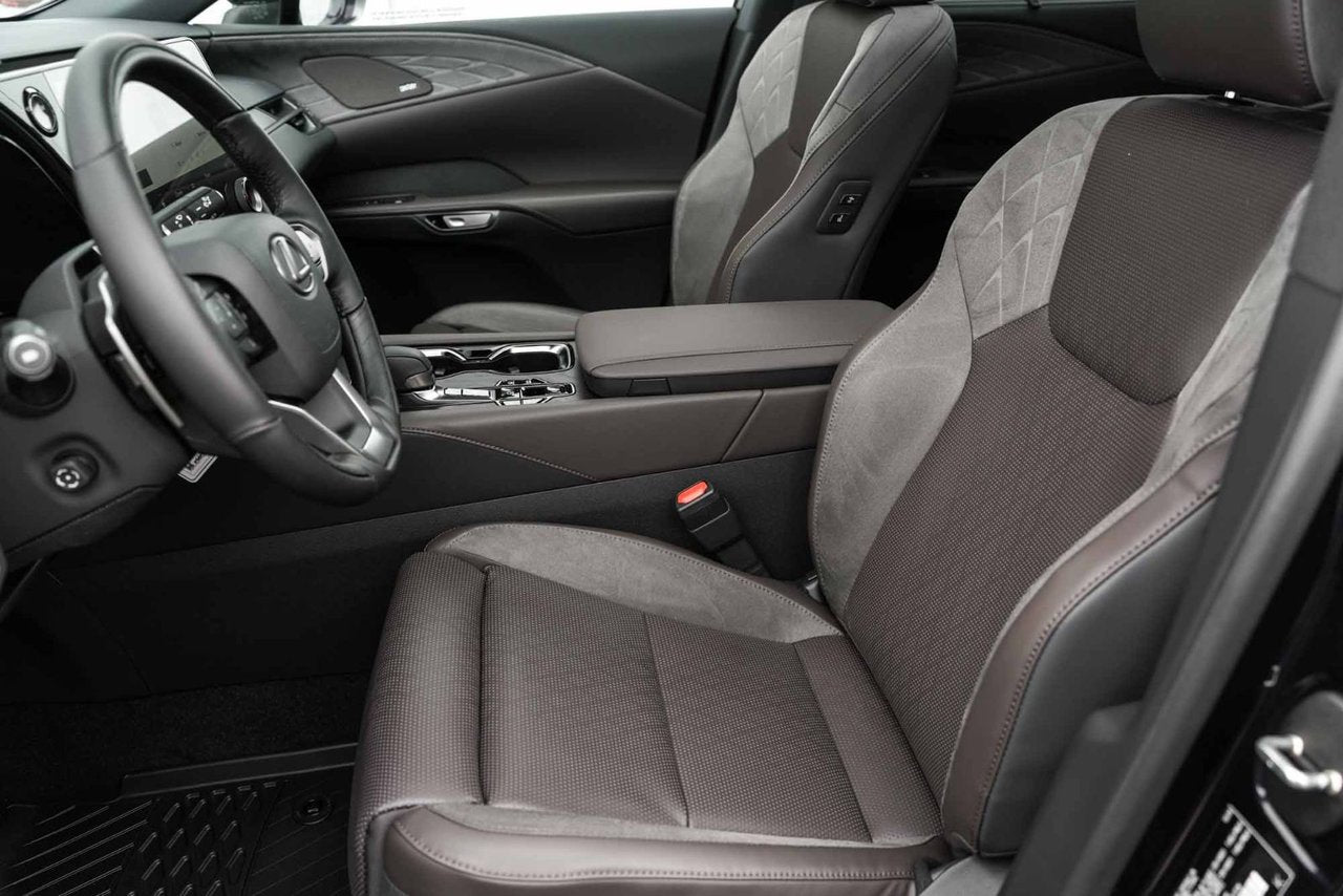 2025 Lexus RX RX 450h+