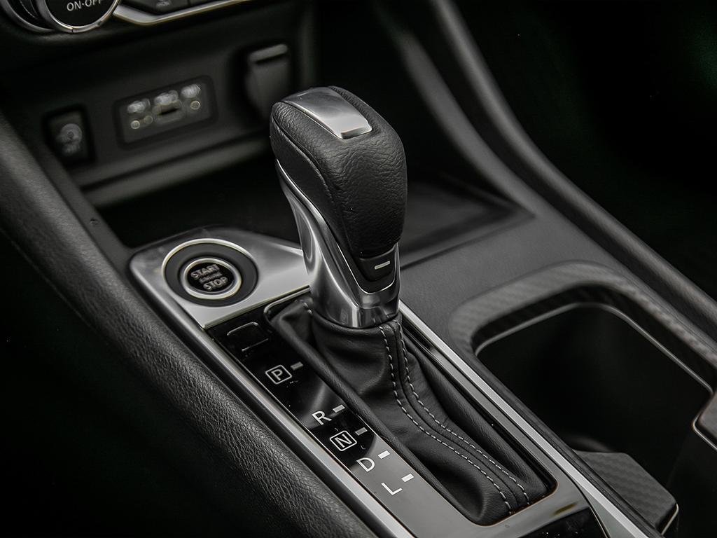 2025 Nissan Sentra SV MOONROOF