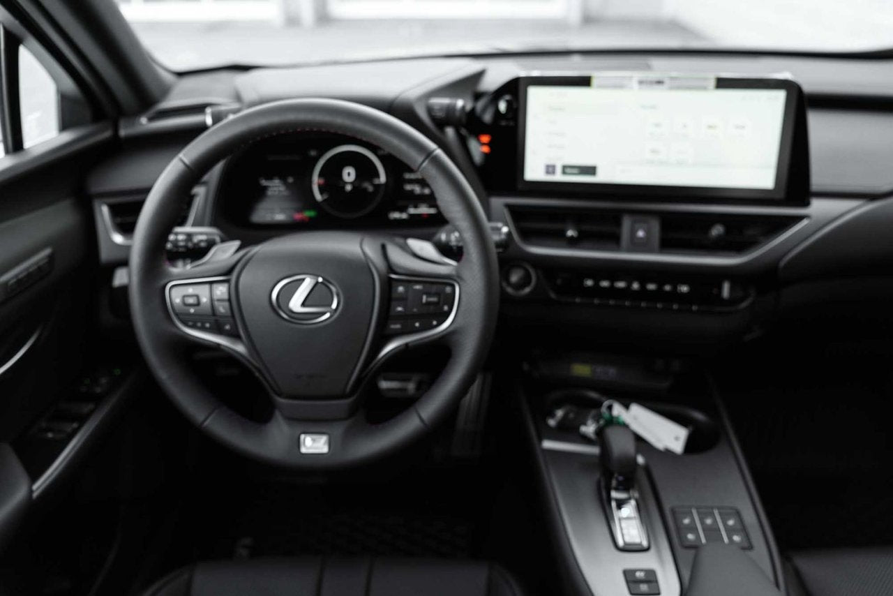 2025 Lexus UXH NONE